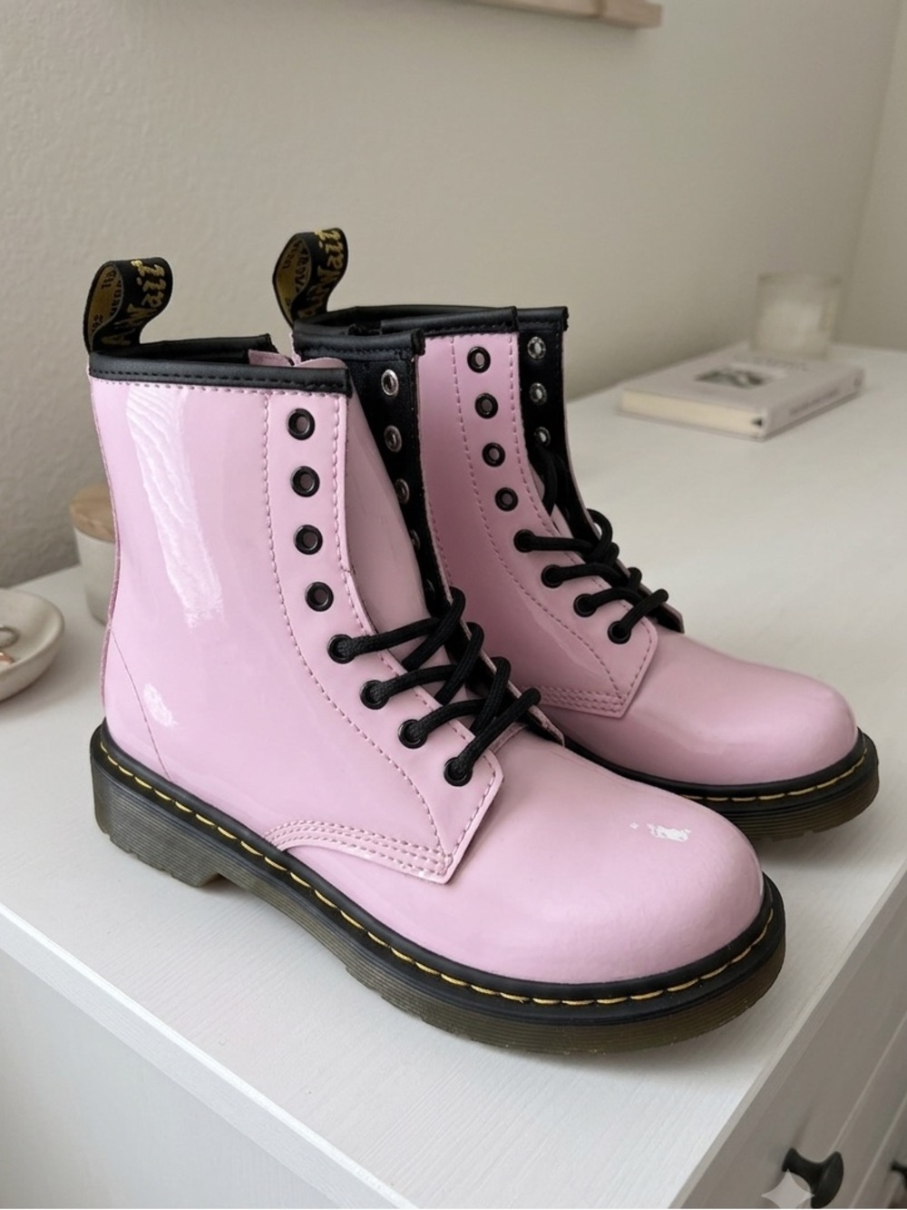 NEW Dr. Martens 1460 Patent Leather Boots in Pale Pink. - Picture 8 of 8